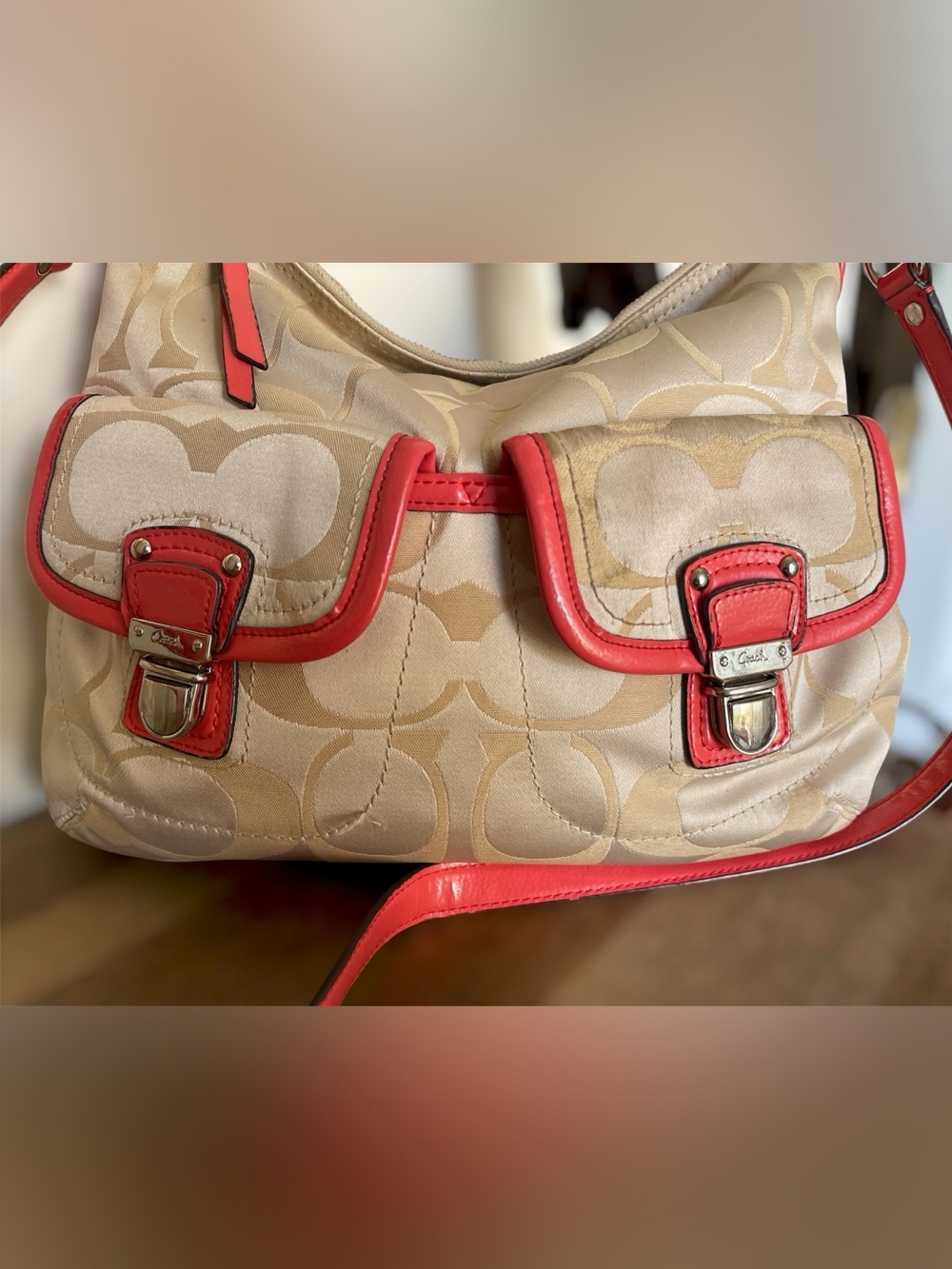 Coach Poppy Coral/Cream crossbody shoulder bag - Picture 4 of 13